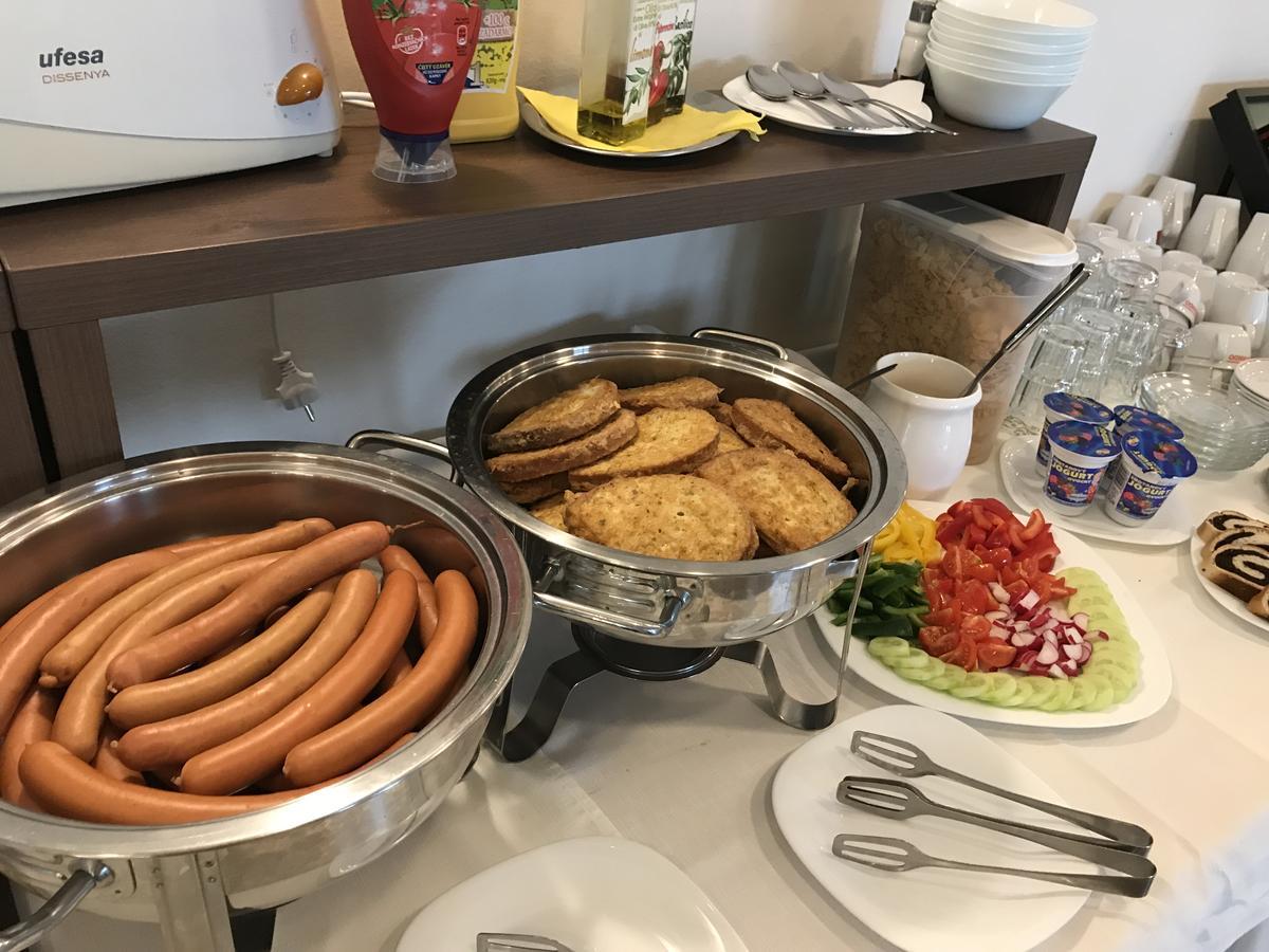 Nové Mesto nad Váhom Bed & Breakfast Hotel Perla מראה חיצוני תמונה