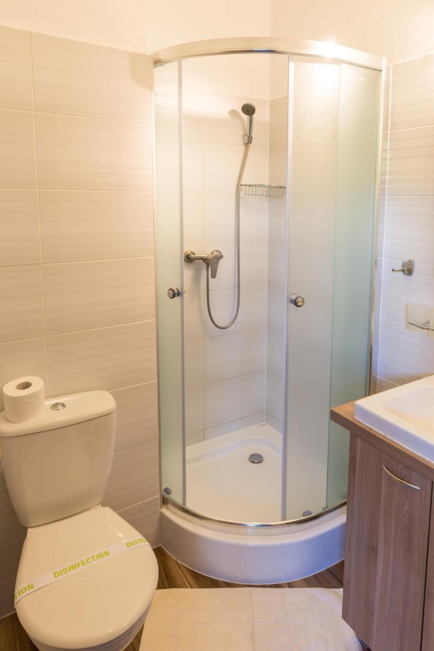 Nové Mesto nad Váhom Bed & Breakfast Hotel Perla מראה חיצוני תמונה