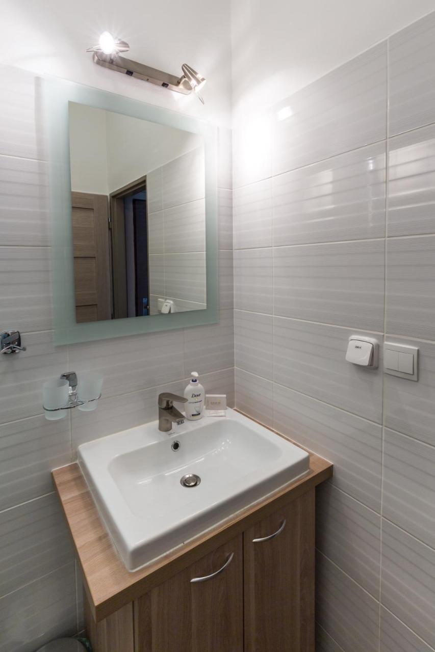 Nové Mesto nad Váhom Bed & Breakfast Hotel Perla מראה חיצוני תמונה